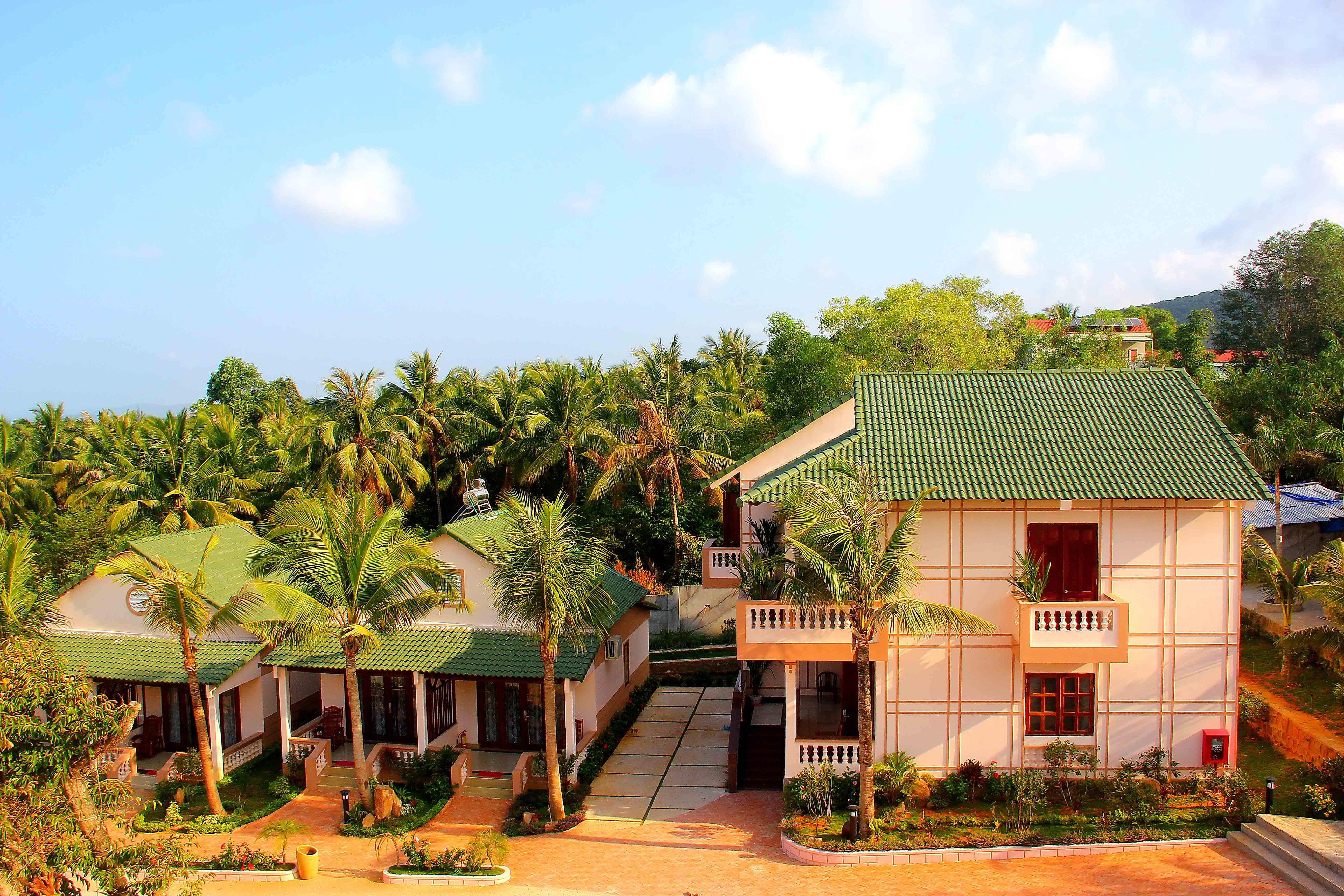 Cảnh quan Resort Phú VÂn - Hotel24h.net
